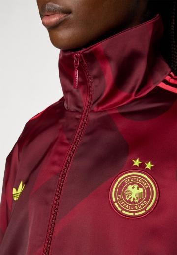 Спортивная куртка