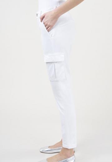 Брюки с накладными карманами