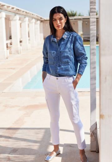 Брюки с накладными карманами