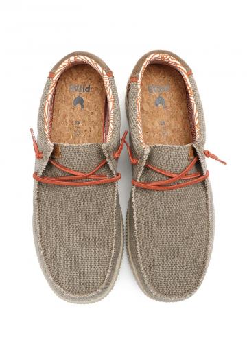 Ботинки на шнуровке