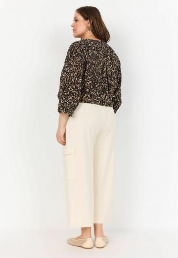 Брюки с накладными карманами