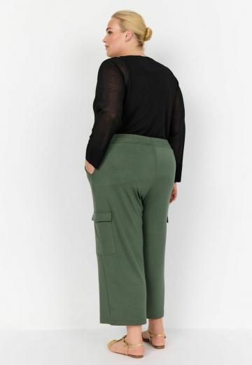 Брюки с накладными карманами