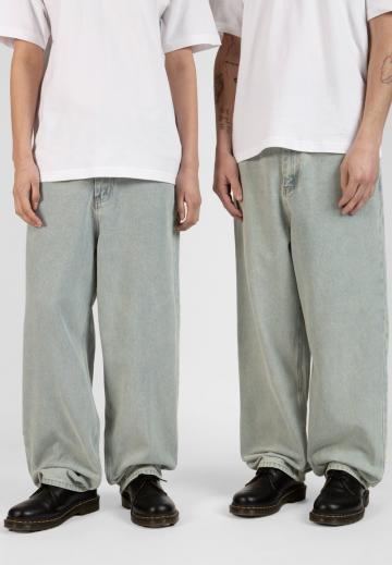 Свободные джинсы