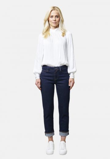 Прямые джинсы