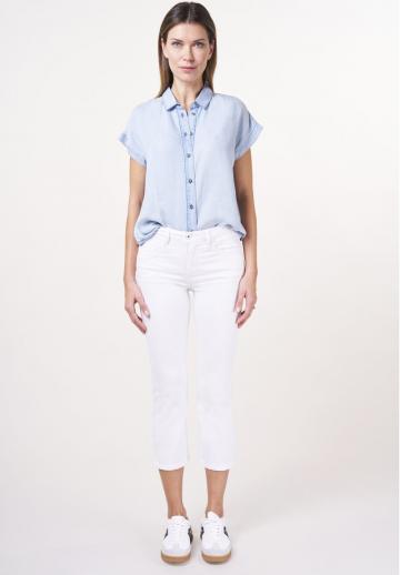 Короткие джинсы