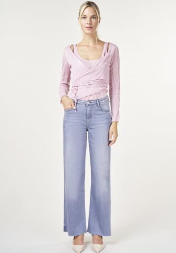 Прямые джинсы