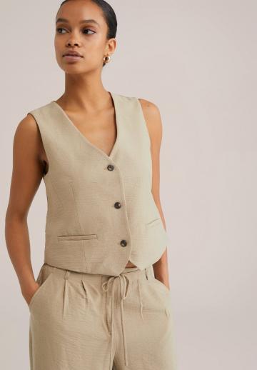 Джинсовая жилетка