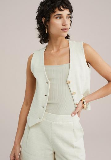 Короткая куртка