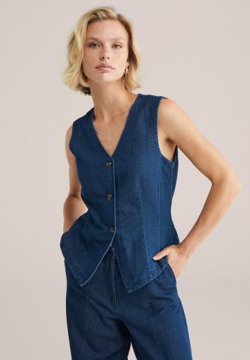 Джинсовая жилетка