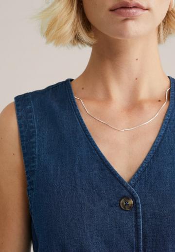 Джинсовая жилетка