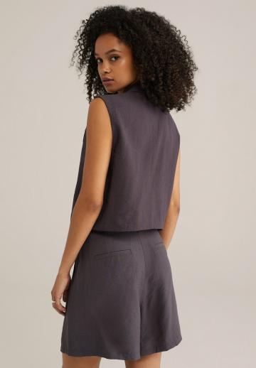 Джинсовая жилетка