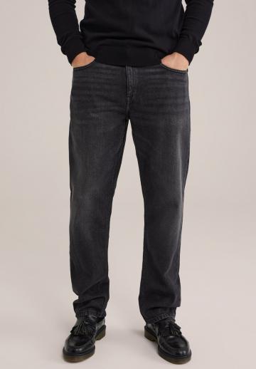 Прямые джинсы