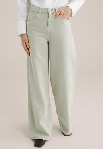 Клешеные джинсы