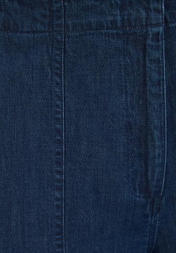 Клешеные джинсы