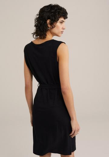 Короткое платье