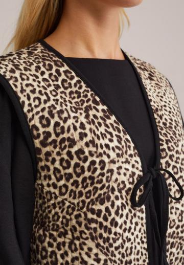 Короткая куртка