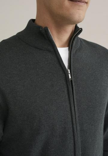 Вязаная кофта