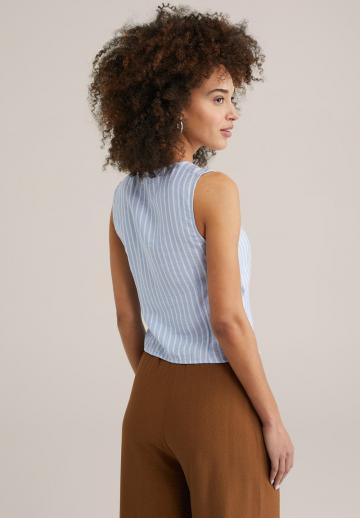 Джинсовая жилетка