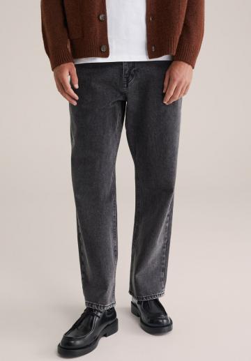 Прямые джинсы