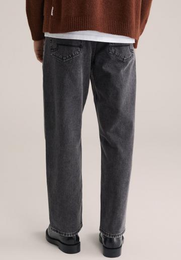 Прямые джинсы