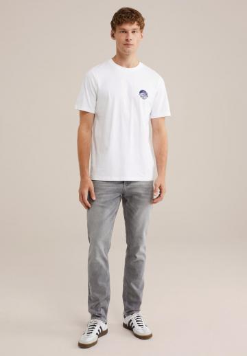 Узкие джинсы