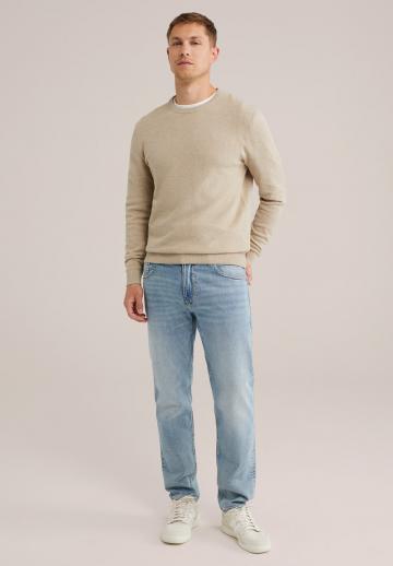 Узкие джинсы