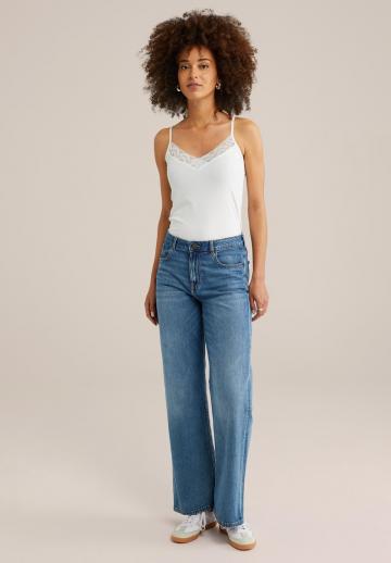 Топ на бретельках