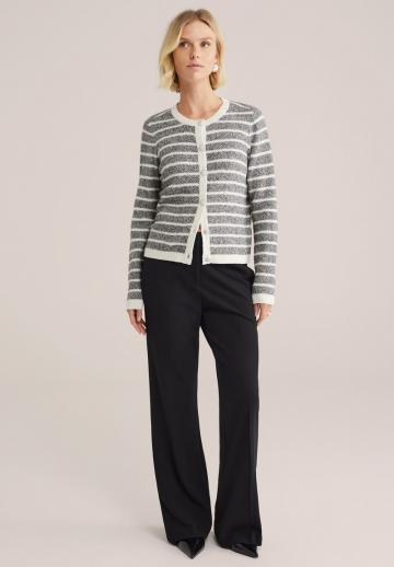 Вязаная кофта