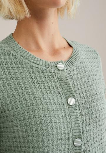 Вязаная кофта