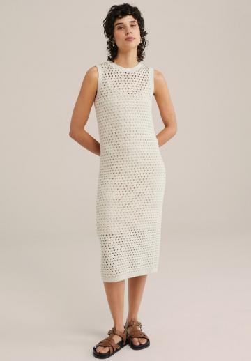 Платье футляр