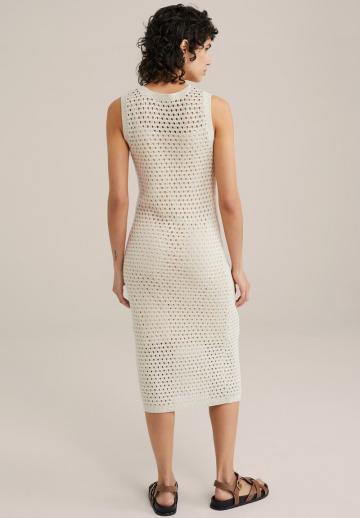 Платье футляр