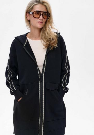 Пуловер с капюшоном