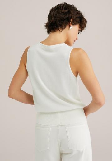 Пуловер без рукавов