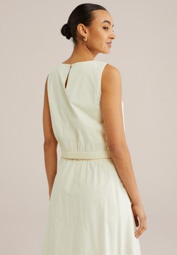 Блузка без рукавов