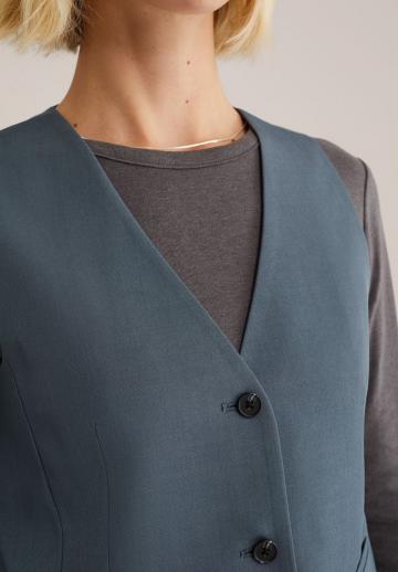 Джинсовая жилетка