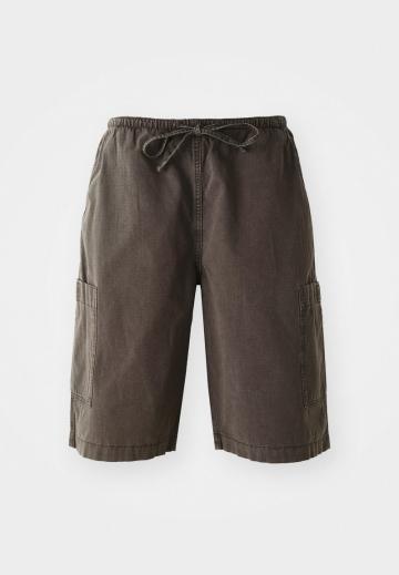 Юбка с накладными карманами