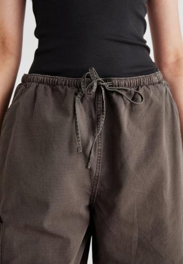 Юбка с накладными карманами