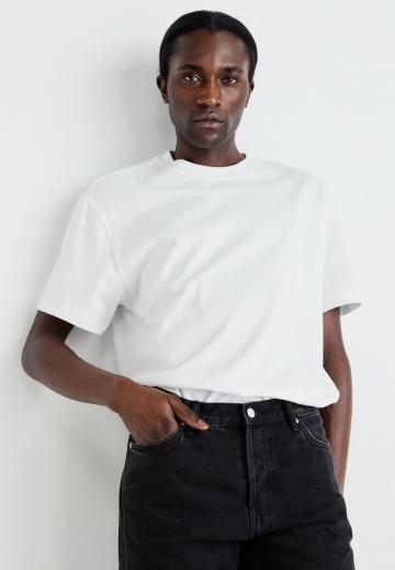 Свободные джинсы