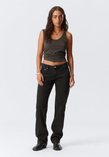 Прямые джинсы