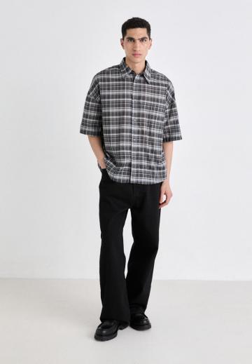 Рубашка с коротким рукавом