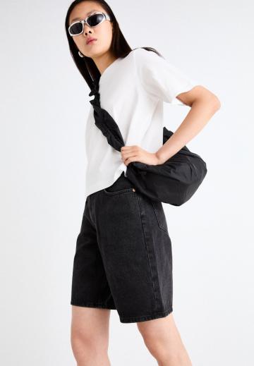 Джинсовые шорты