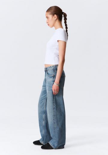 Свободные джинсы