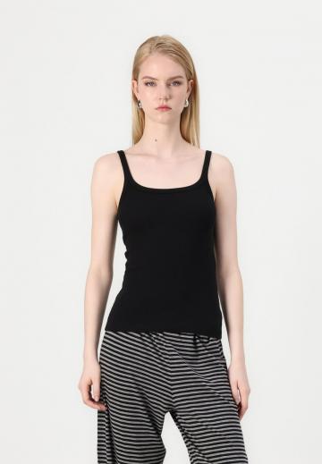 Топ на бретельках