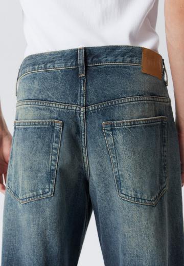 Прямые джинсы