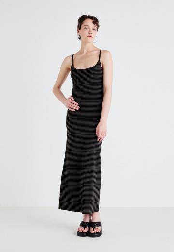 Пляжное платье