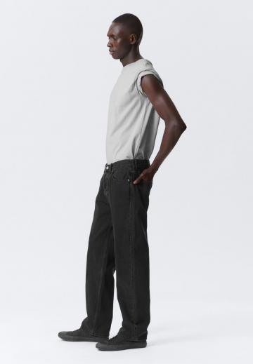 Прямые джинсы