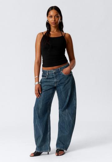 Топ на бретельках