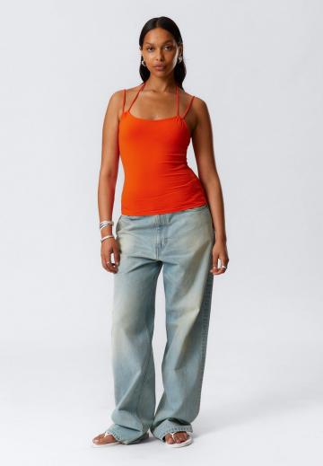 Топ на бретельках