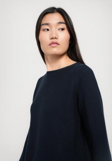 Пуловер с рукавом три четверти