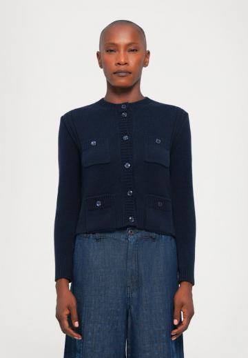 Вязаная кофта